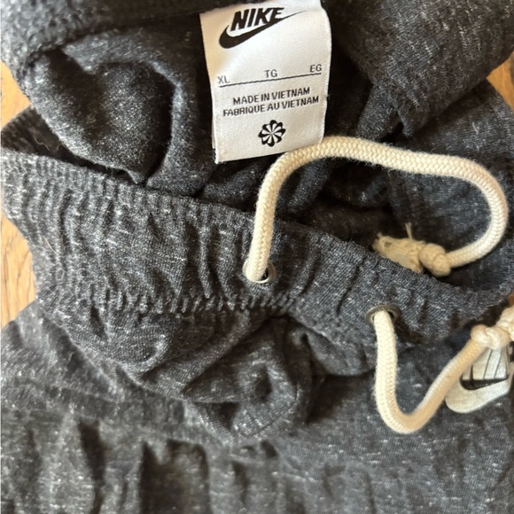 XL Nike dark gray/black joggers - large in exc condition - Picture 3 of 4